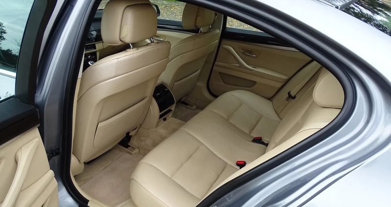 BMW Seria 5 cena 45900 przebieg: 244000, rok produkcji 2011 z Kock małe 301